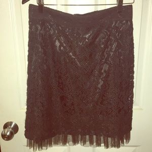 Gray lace skirt with tulle hem